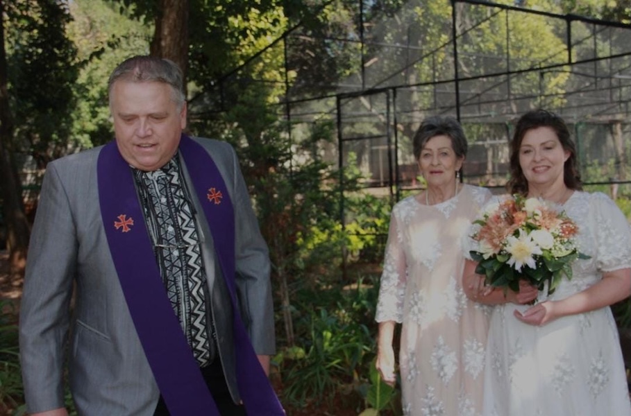 Wedding ceremony by Dr. Gerrit Rademeyer in St Lucia