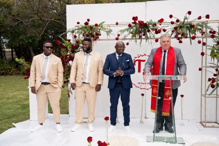 Wedding ceremony by Dr. Gerrit Rademeyer in St Lucia